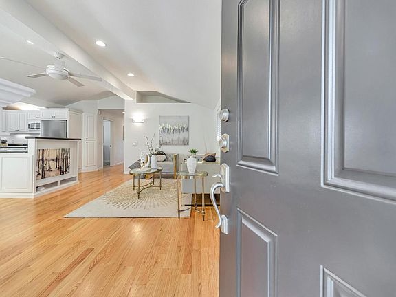 4th image of 638 18th Ave