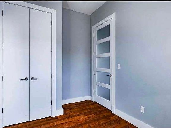3rd image of 1503 Gates Ave #1BB