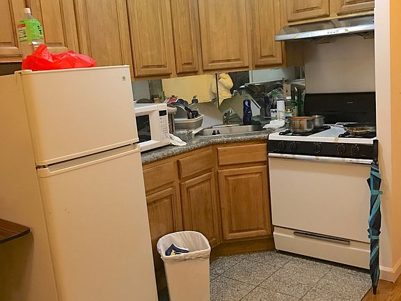 2nd image of 83 Hester St #3
