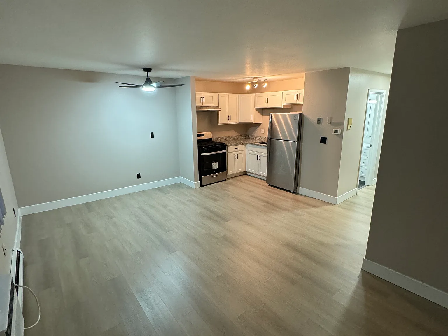 Studio, 600 sqft, $850 — Photo 2