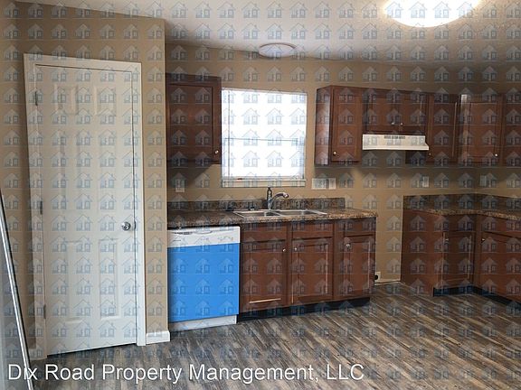 4th image of 99 Ramsey Dr