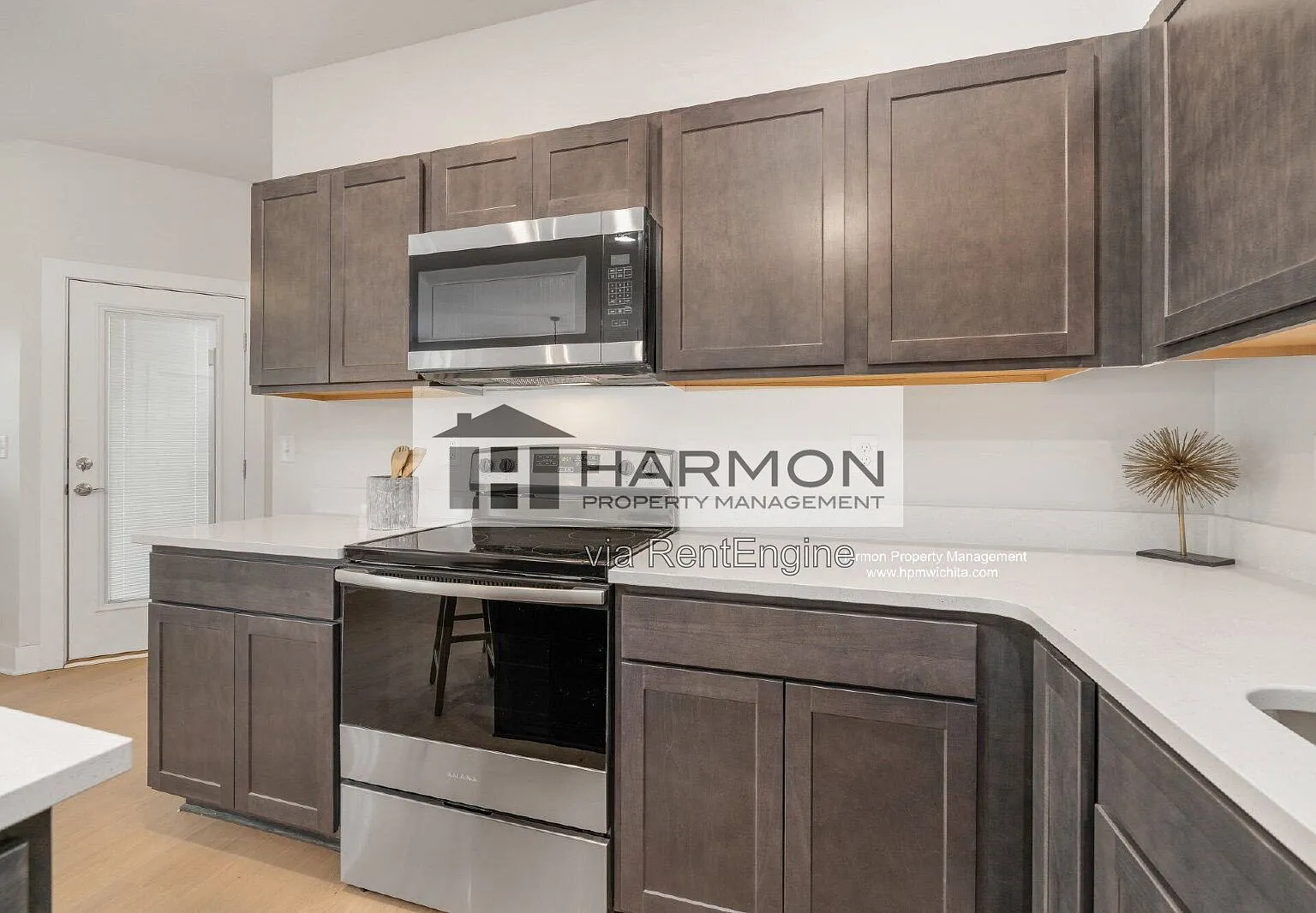 3 bed, 2.0 bath, 1208 sqft, $1,550 — Photo 4