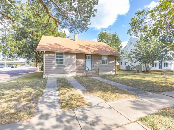 628 N 2nd St, Arkansas City, KS 67005