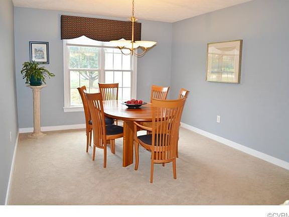 5th image of 8051 Rose Hill Dr