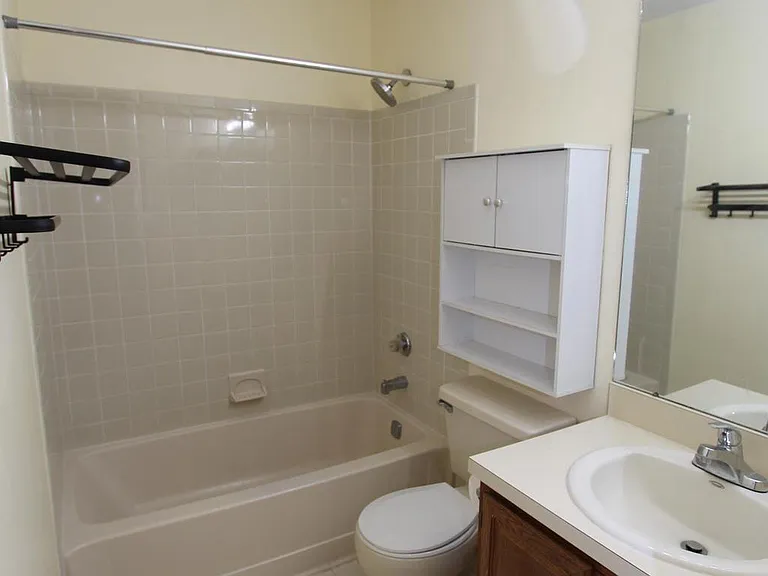 5012 Ravens Crest Dr — Photo 14