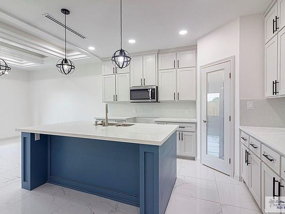 4th image of 4808 Galicia Dr