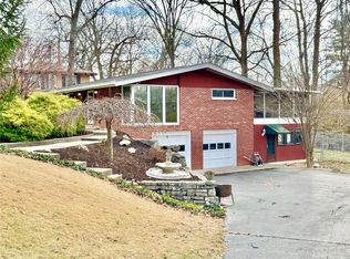 801 Stamper Ln, Godfrey, IL 62035