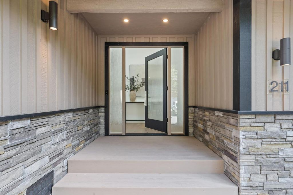 211 Fairway Drive 5