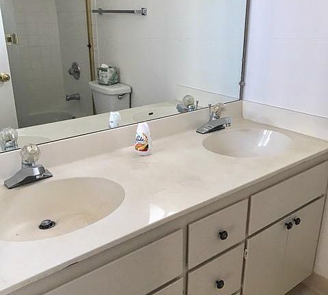 3rd image of 894 La Barbera Dr