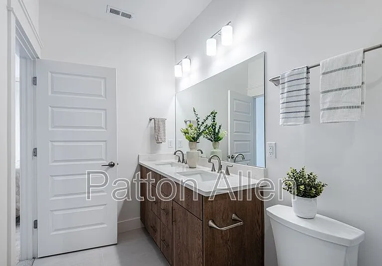 153 Collin Pl #16 — Photo 19