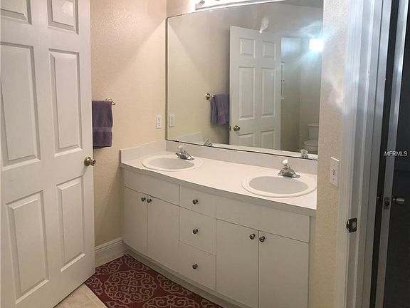 4th image of 1021 Gary Dr