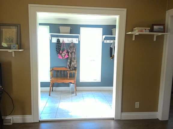 3rd image of 4212 47th St