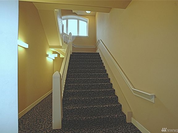 4th image of 714 Market St Unit 103