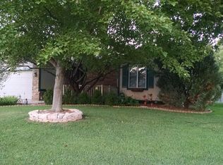 807 N Pine Grove St, Wichita, KS 67212