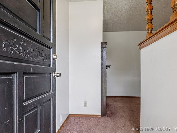 4th image of 320 E McKinley Ave