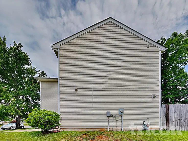 1024 Crowders Woods Dr — Photo 14