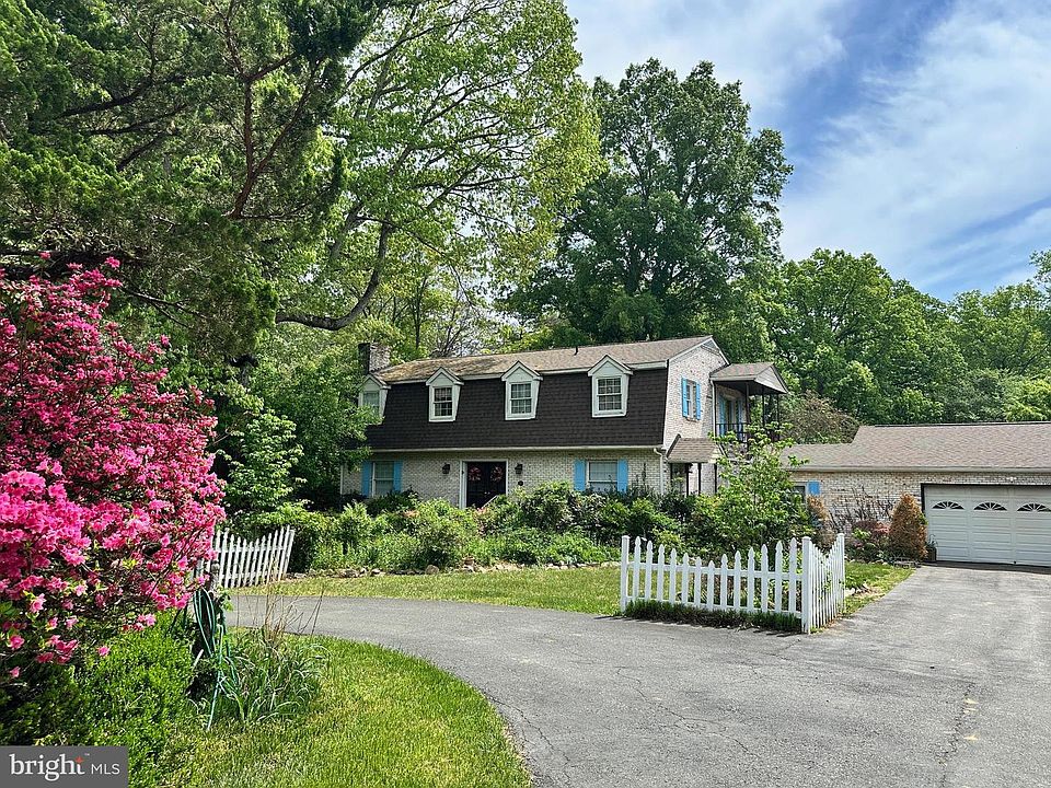 1st image of 300 Mount Olive Rd