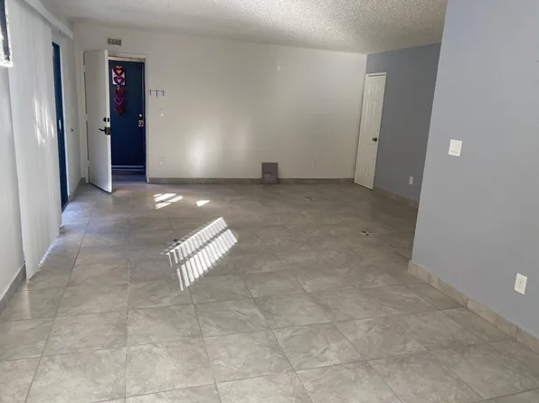 8803 Van Nuys Blvd #5, Panorama City, CA 91402