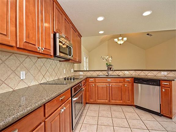 3rd image of 228 Canna Lily Cir