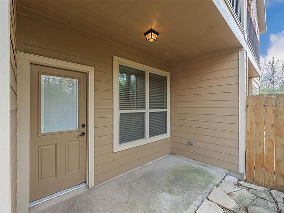 4th image of 202 Cheswood Forest Pl
