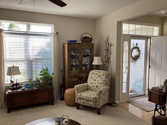 4th image of 140 N Wild Flower LANE