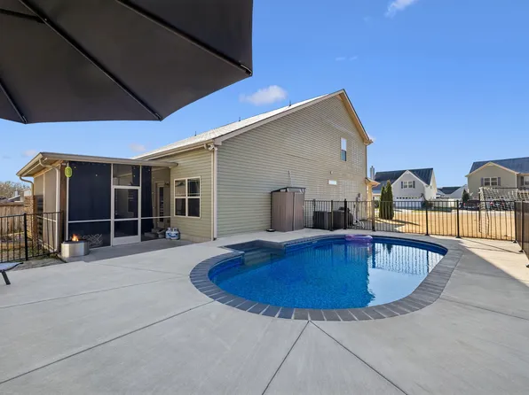 1212 Carrington Pl, Murfreesboro, TN 37128