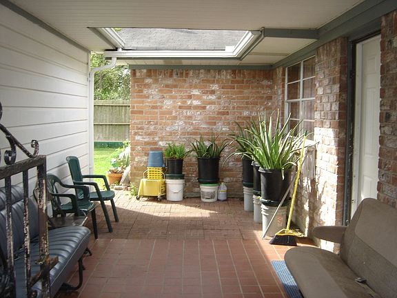Patio in entry