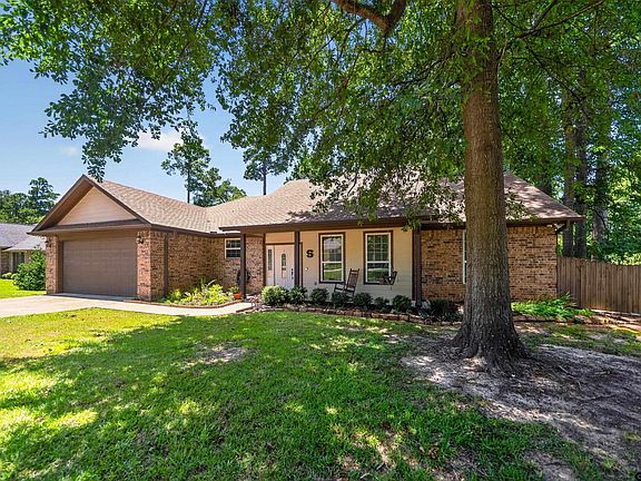 2nd image of 19110 Pinedale Cir