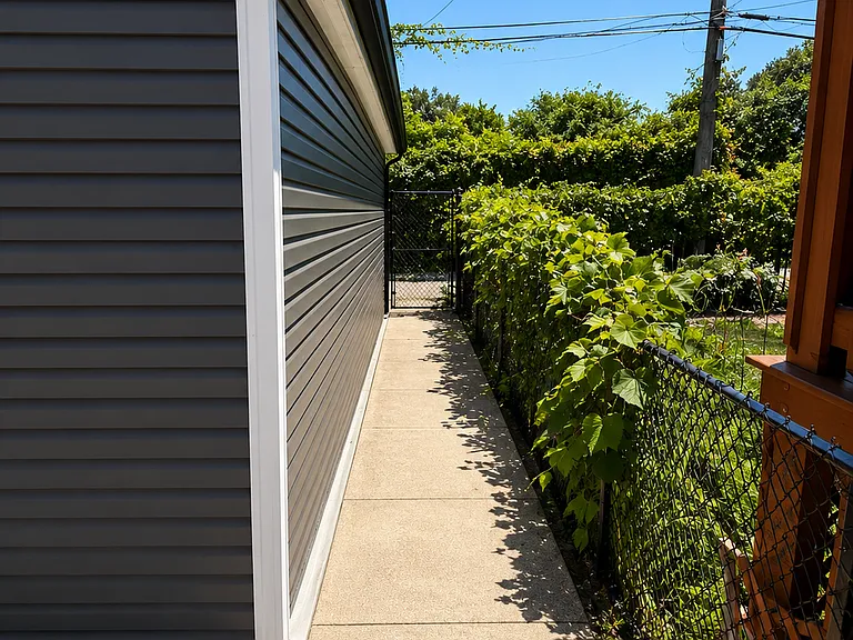 5617 S Lafayette Ave — Photo 48