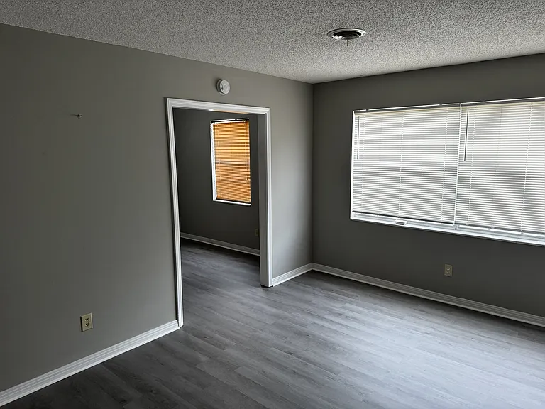 5941 Leesway Blvd — Photo 21