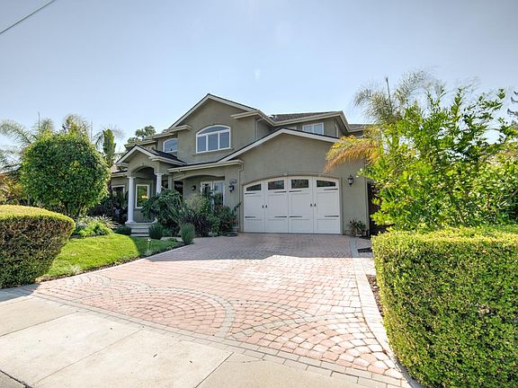 2nd image of 15077 Esther Dr