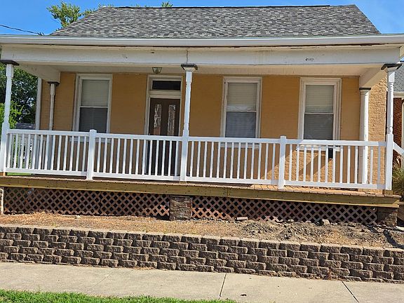 2nd image of 207 W B St