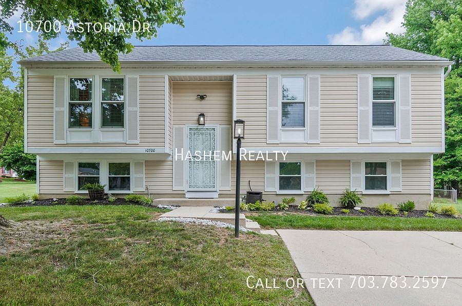1st image of 10700 Astoria Dr