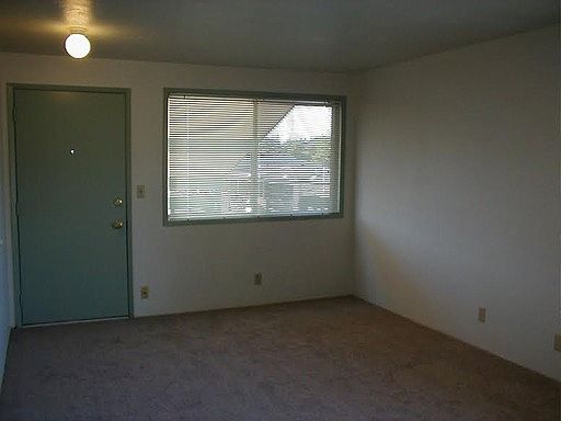 2nd image of 807 A St APT 02