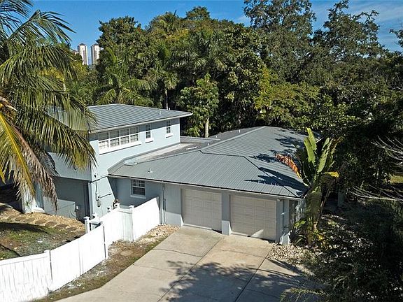 4th image of 2656 Cortez Blvd