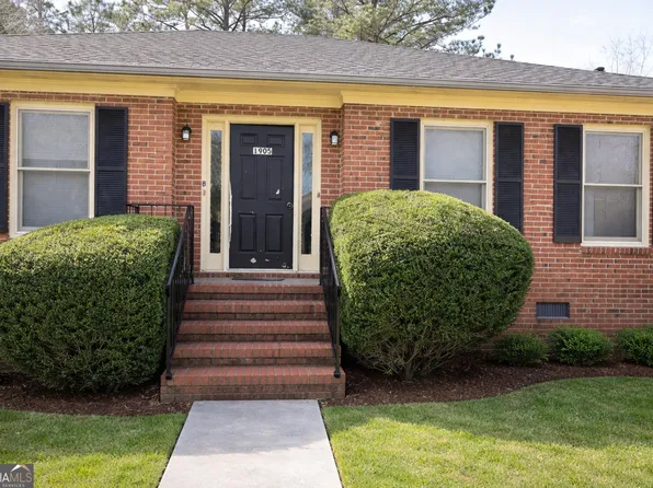 1905 Karen Cir, Milledgeville, GA 31061