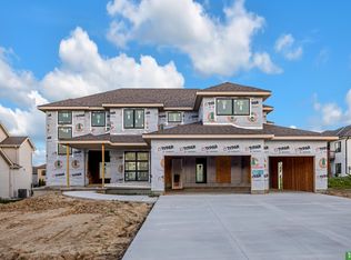 19061 Laquinta Cir, Omaha, NE 68136