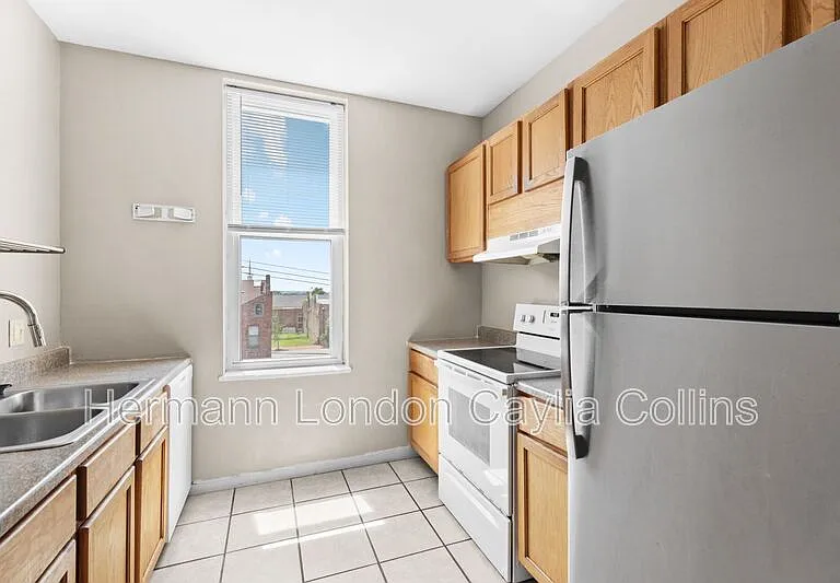 1708 S Tucker Blvd #C — Photo 7