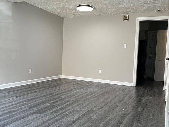 4th image of 1236 Archdale Dr APT D