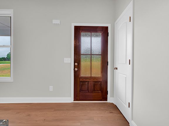 4th image of 188 Ayers Rd