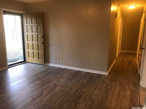 5th image of 800 S Towering Oaks Dr