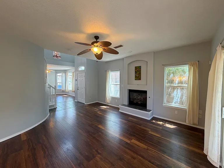 7300 Tricia Rd NE — Photo 7