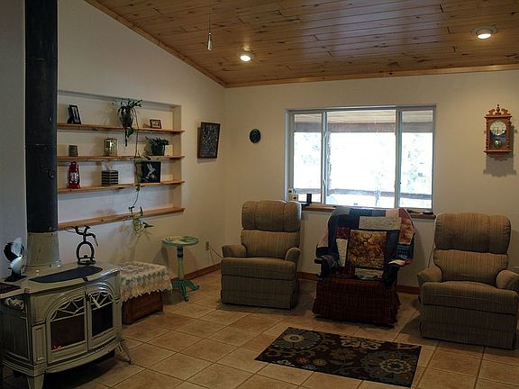 living room/stove