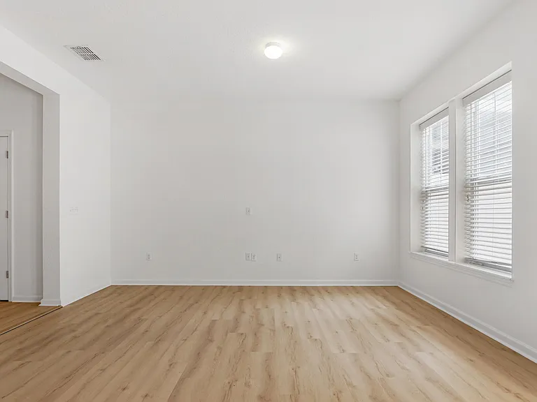217 Sand Oak Blvd — Photo 12