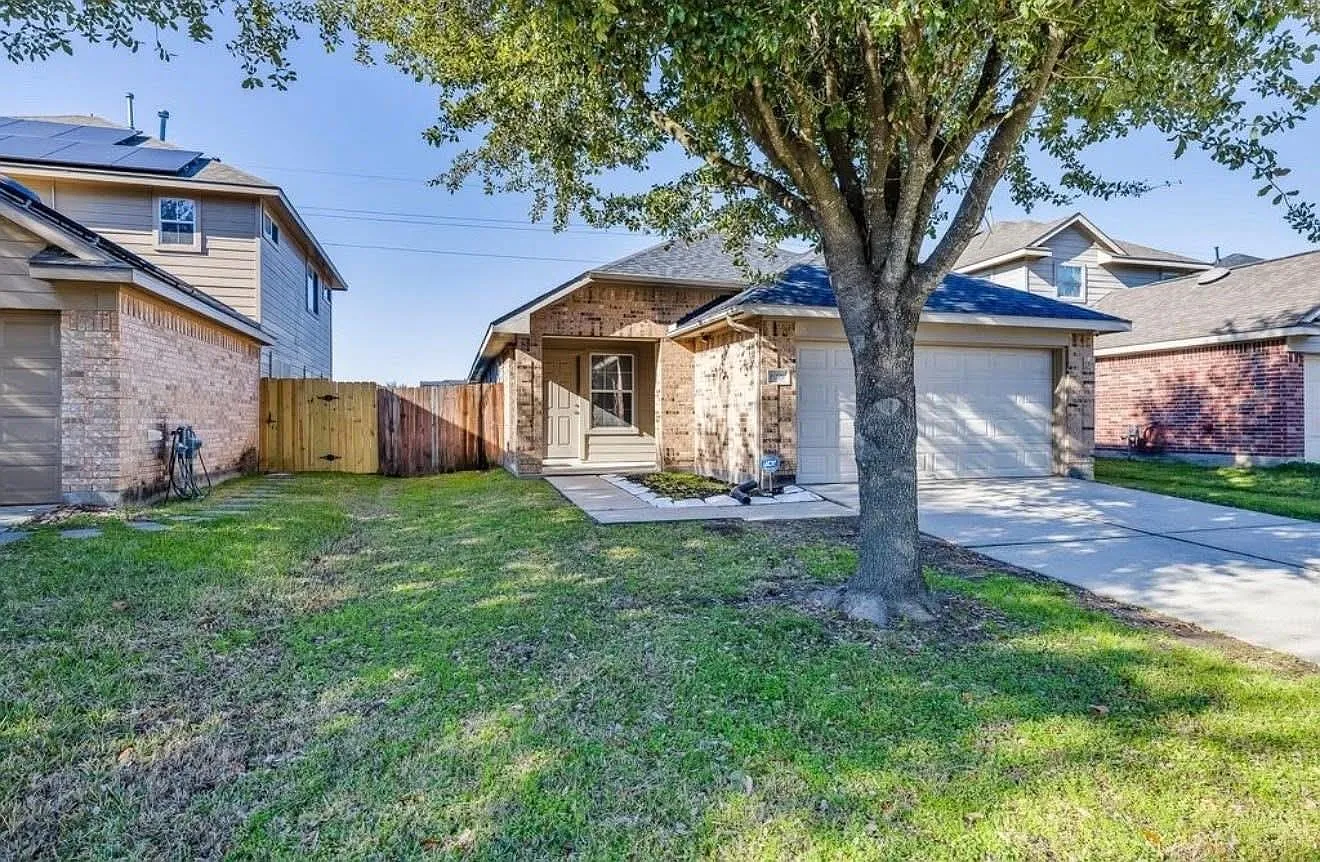 3 bed, 2.0 bath, 1260 sqft, $1,790 — Photo 1