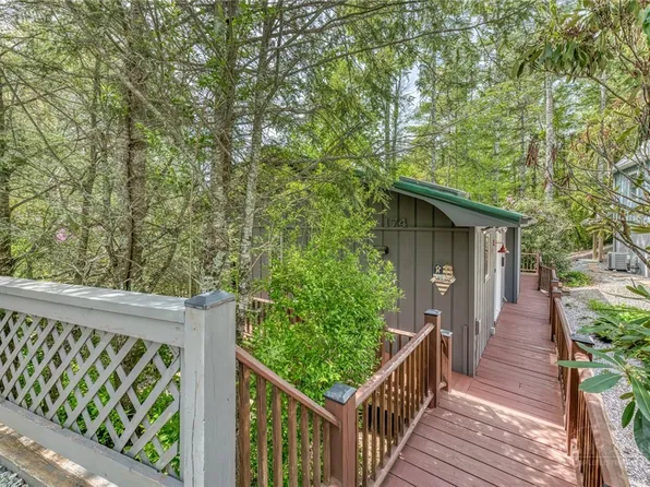 174 Spruce Pine Road, Newland, NC 28657