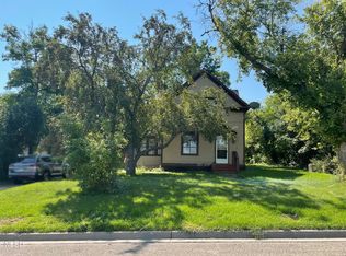 11 W 1st Ave, Webster, SD 57274