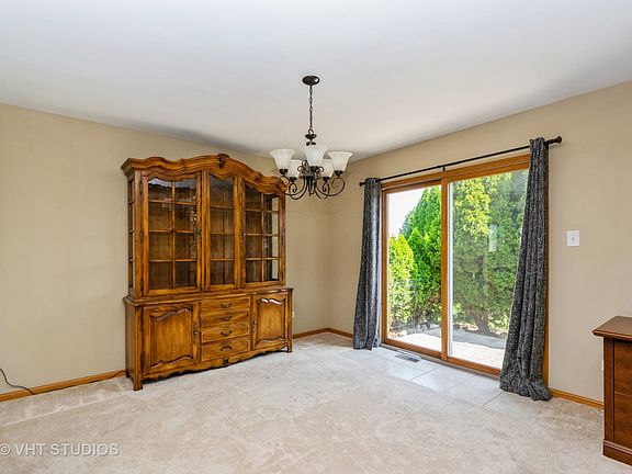 4th image of 2261 Wellington Ct