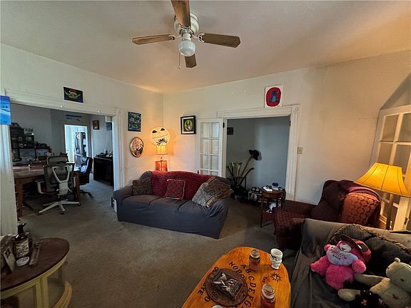 5th image of 3711 Wapello St