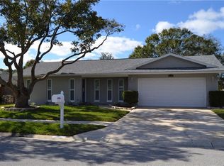3289 Spanish Moss Ln, Palm Harbor, FL 34684